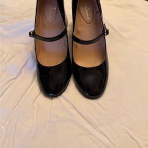 Bandolino Black Patent Mary Jane Heels